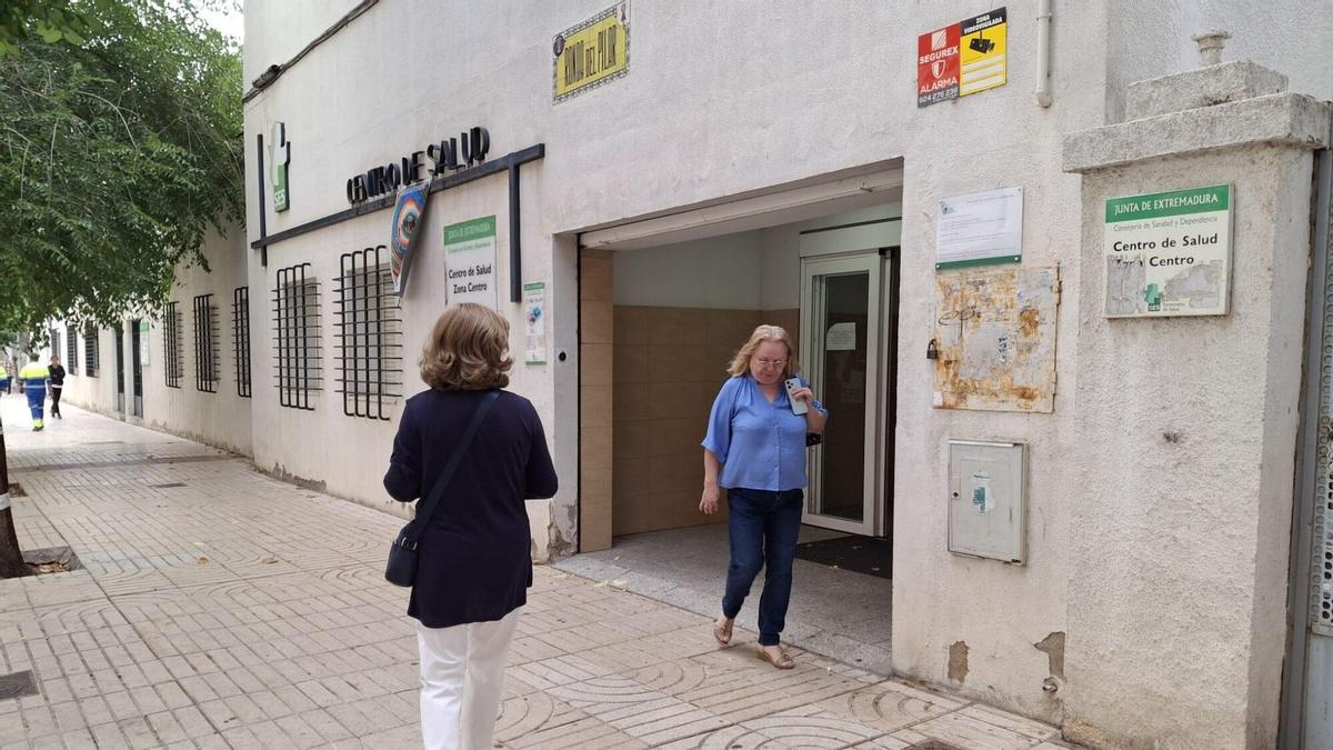 Entrada principal del centro de salud Los Pinos, en una imagen de archivo.