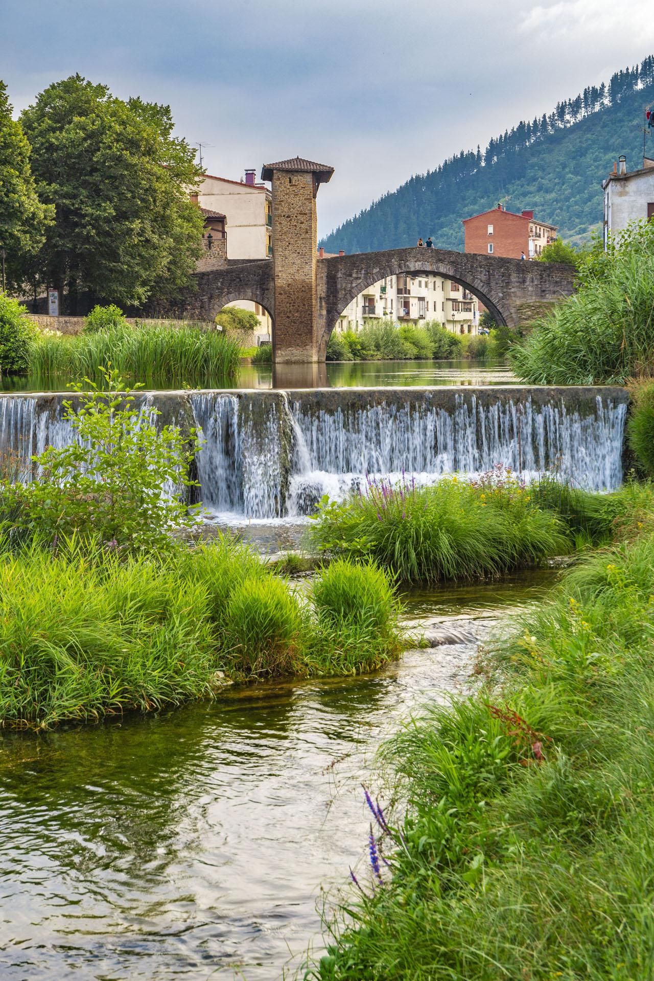 Una de las postales más bonitas de Balmaseda: su Puente Viejo.