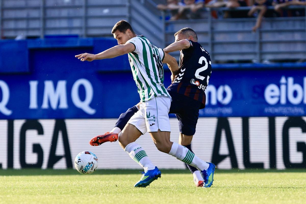 Éibar-Córdoba CF. Las imágenes del partido de LaLiga Hypermotion