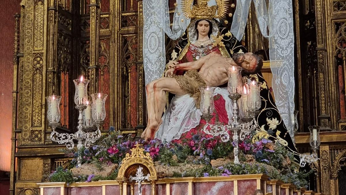 Nuevo paso de la Cofradía de Nuestra Señora de las Angustias de Barcelona