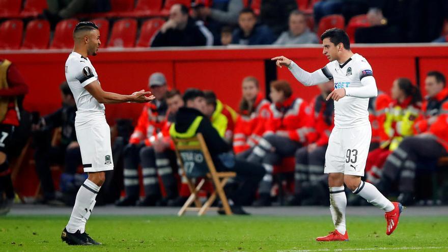 Wanderson y Suleymanov celebran el gol ante el Leverkusen.