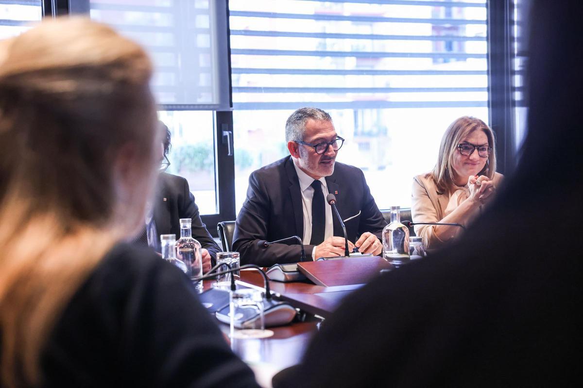 El conseller Sàmper i la directora general de Comerç, Marta Angeri