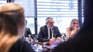 El conseller Sàmper i la directora general de Comerç, Marta Angeri