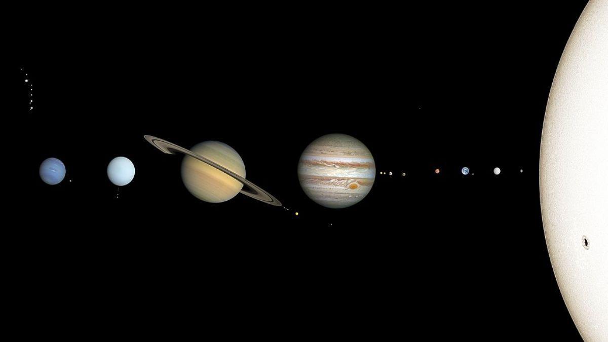 Representación a escala de los planetas que componen el Sistema Solar.