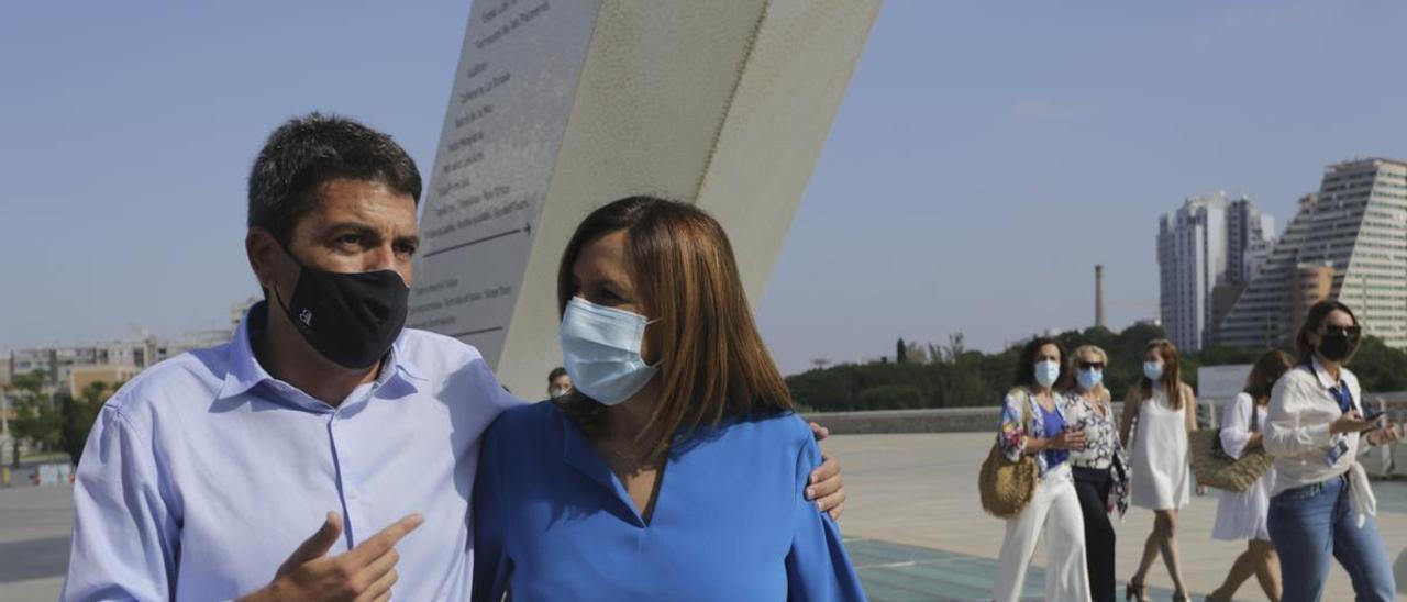 Carlos Mazón y María José Català en el congreso del PPCV.