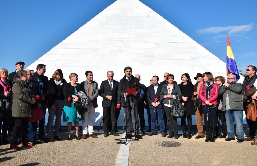 Primer homenaje oficial a las víctimas del franquismo en Málaga