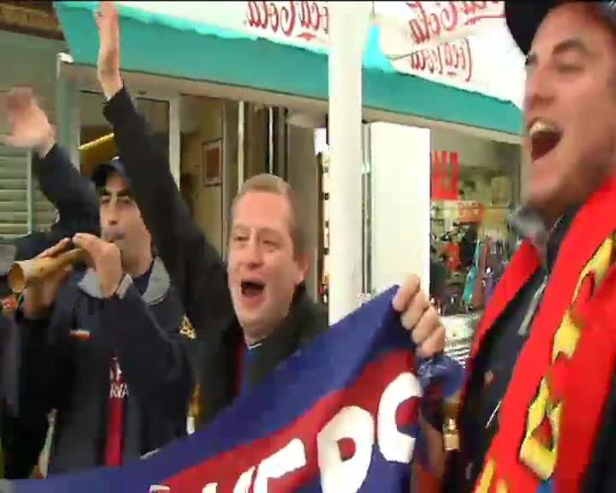 La afición del Barça se deja ver por las calles de Nicosia