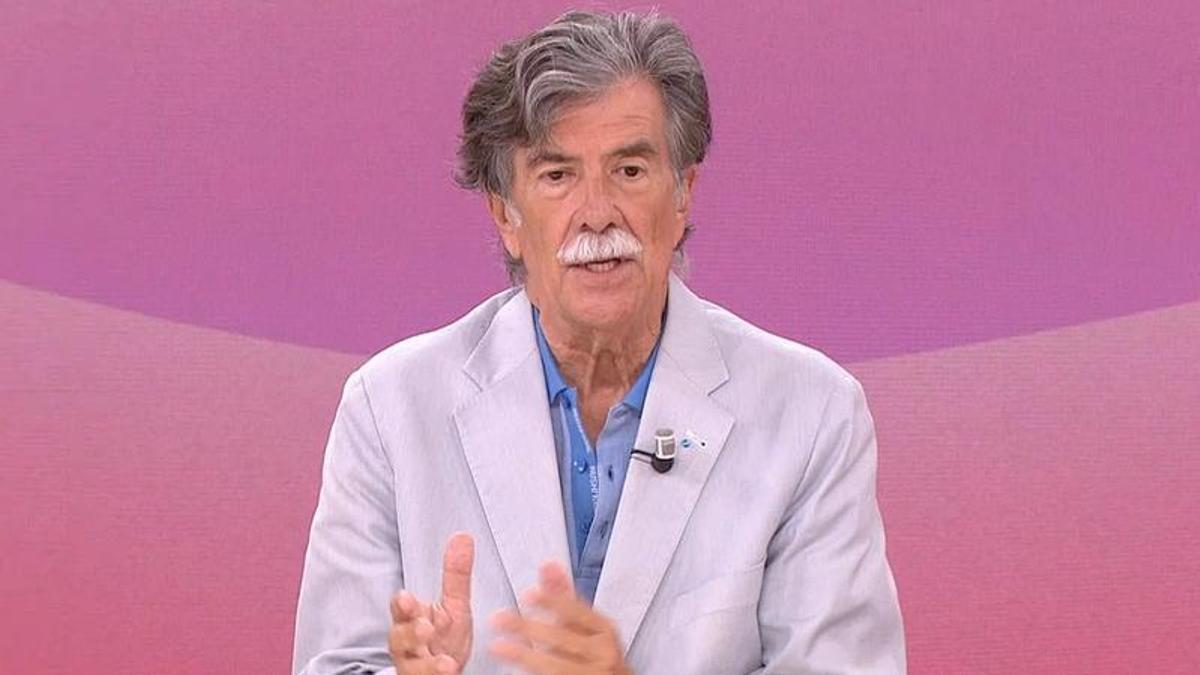 Javier Urra, durante el programa en el que explicó que padece cáncer con metástasis.