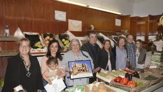 L’Associació de Comerciants de Sobrerroca homenatja la responsable de Fruiteria Puigdellívol per la seva jubilació