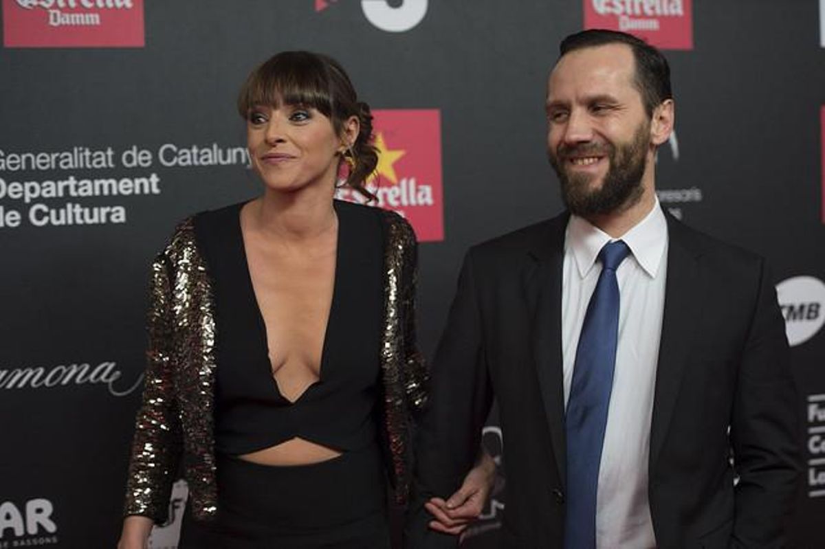 Ingrid Rubio amb lluentons i escot en ’V’, una de les tendències del moment.