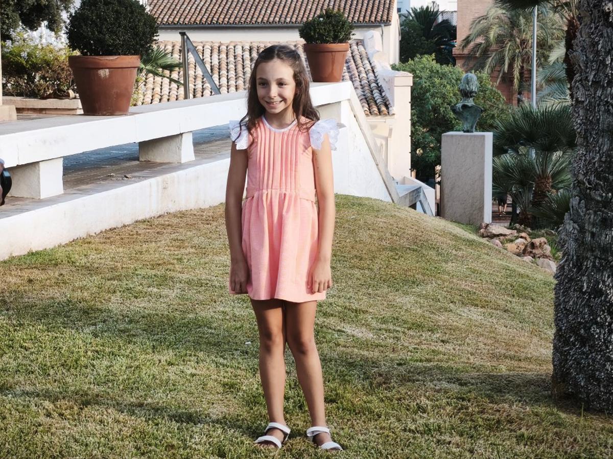 Las nuevas cortes de Benicàssim posan por primera vez con sus 24 representantes Las nuevas cortes de Benicàssim posan por primera vez con sus 24 representantes