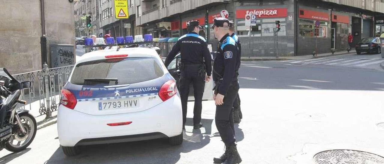 Agentes de la Policía Local, de los 110 con que cuenta en la actualidad la plantilla. // Iñaki Osorio