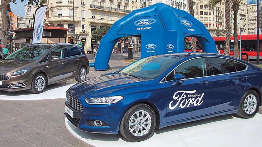 La gama Ford se lució en la Plaza del Ayuntamiento