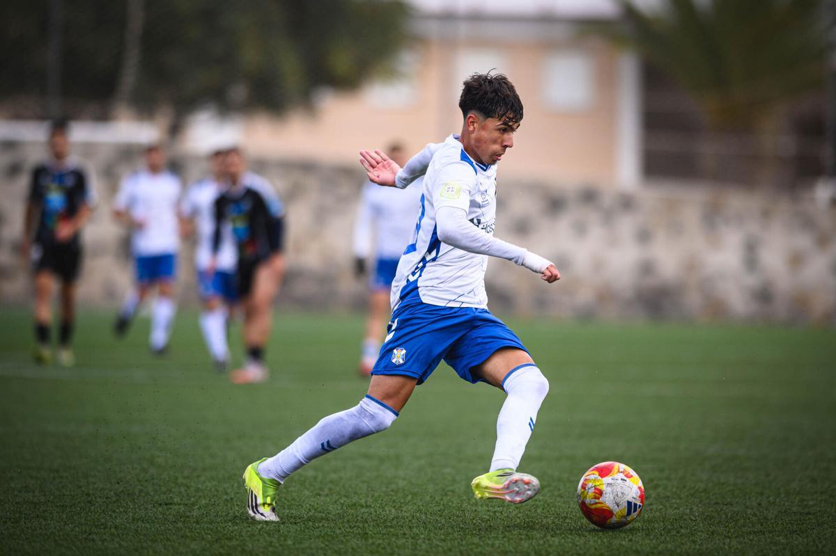 Partido de Tercera División Tenerife C-Herbania.