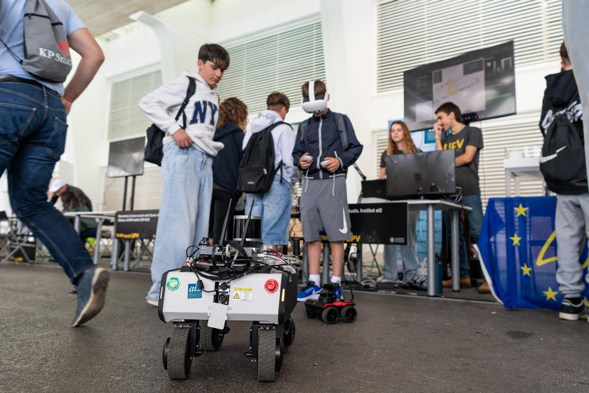La Fira dels Invents treballa amb la robòtica, la intel·ligència artificial i l'enginyeria biomèdica