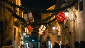 Decoración navideña en El Poble Espanyol.