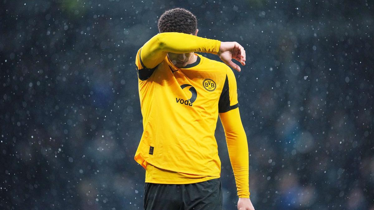 El Tottenham vence al Borussia Dortmund gracias a los goles de Cristian Romero y Solanke