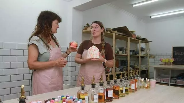 Así es el local Art Dritt Studio, famoso por sus talleres de creación de velas aromáticas artesanales