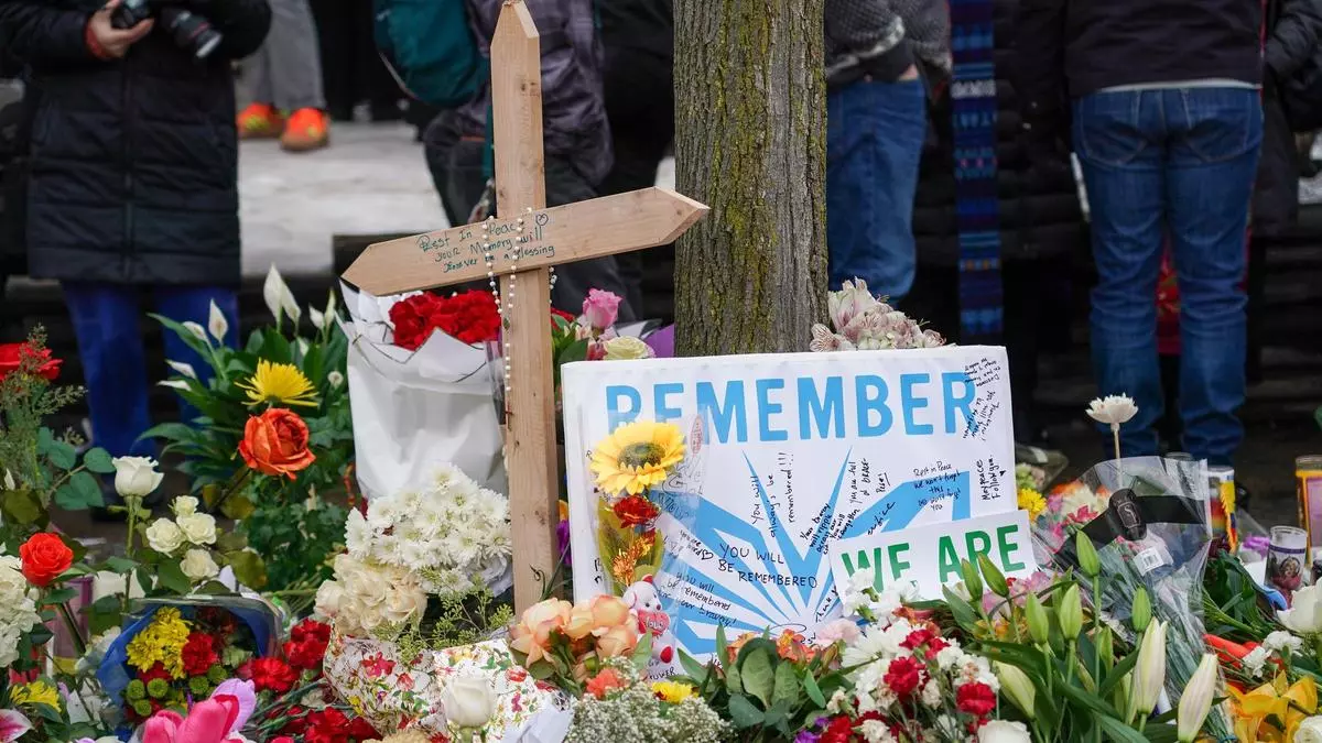 Las imágenes grabadas por el policía que mató a una mujer en Mineápolis, EEUU