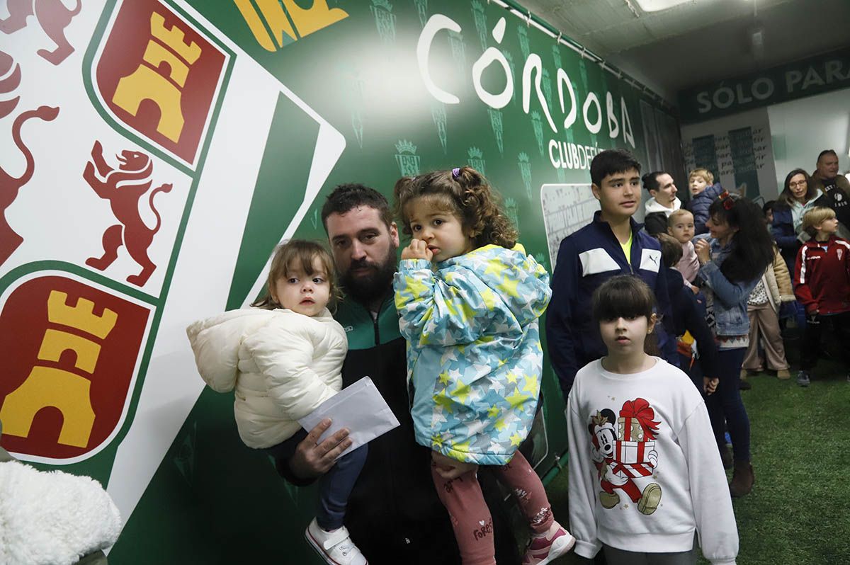 Los Reyes Magos visitan al Córdoba CF en el Arcángel