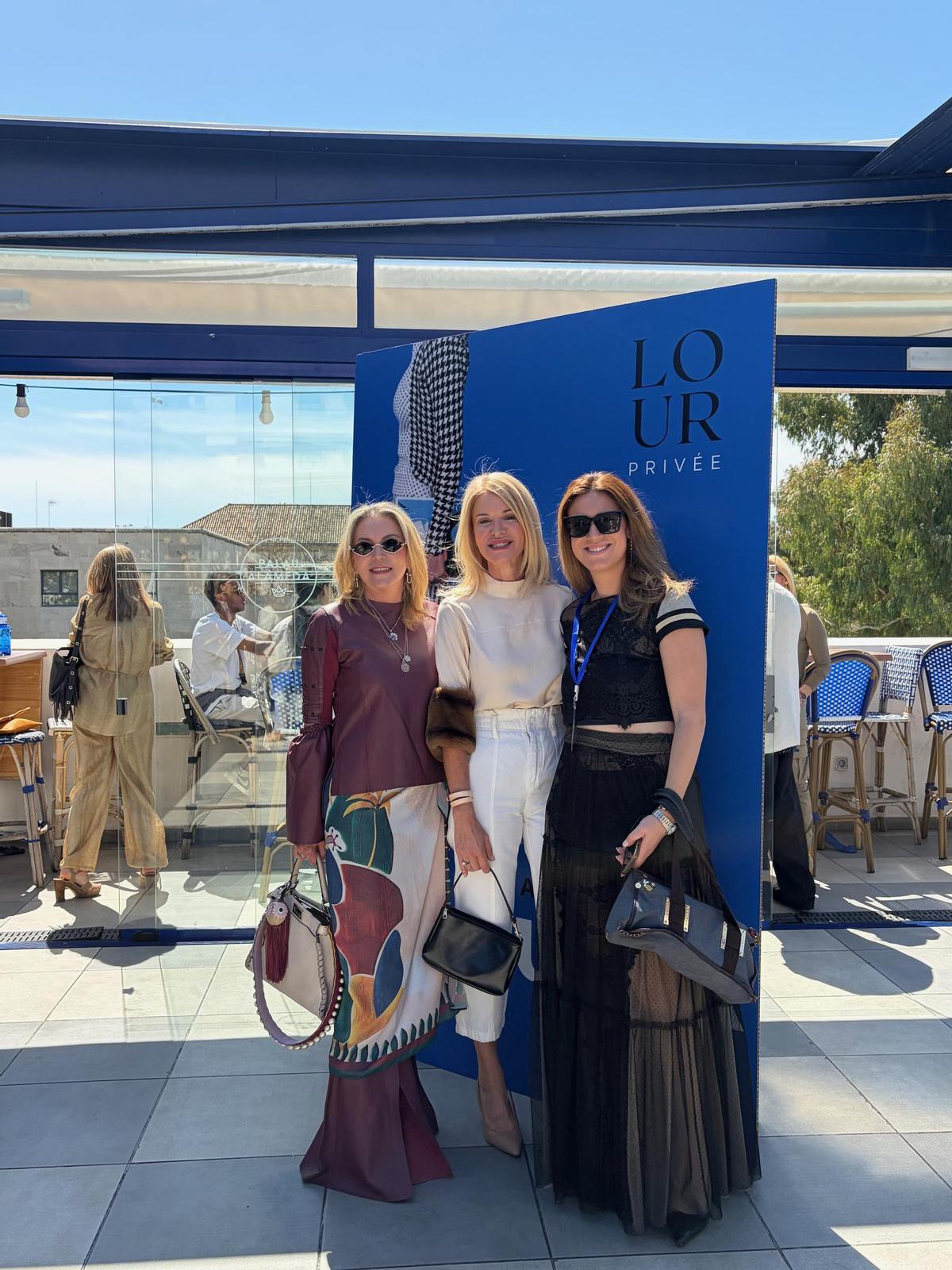 Claudia Cayres, Lourdes Paterna , Alejandra González