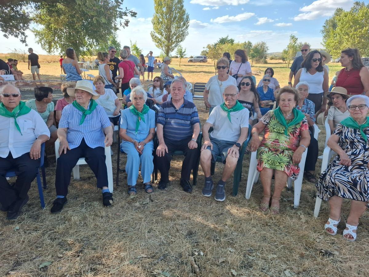 Homenaje a vecinos de Sesnández