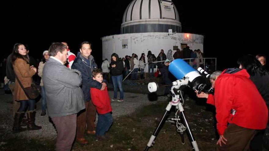 Una observación nocturna anterior en las inmediaciones del Observatorio de As Casetas. //Bernabé/ Cris M.V.