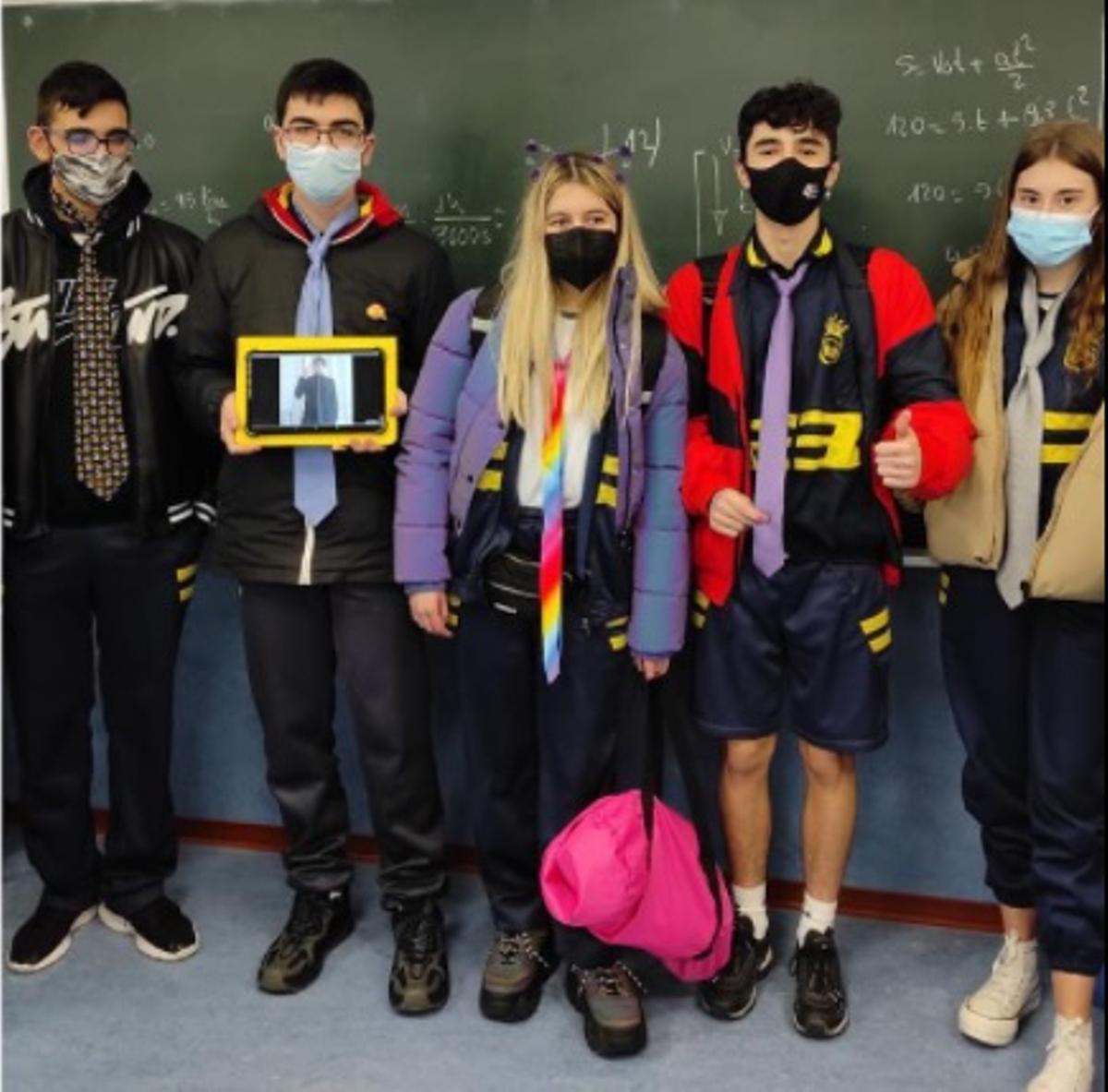 Alumnos del Colegio Monterrey con sus disfraces
