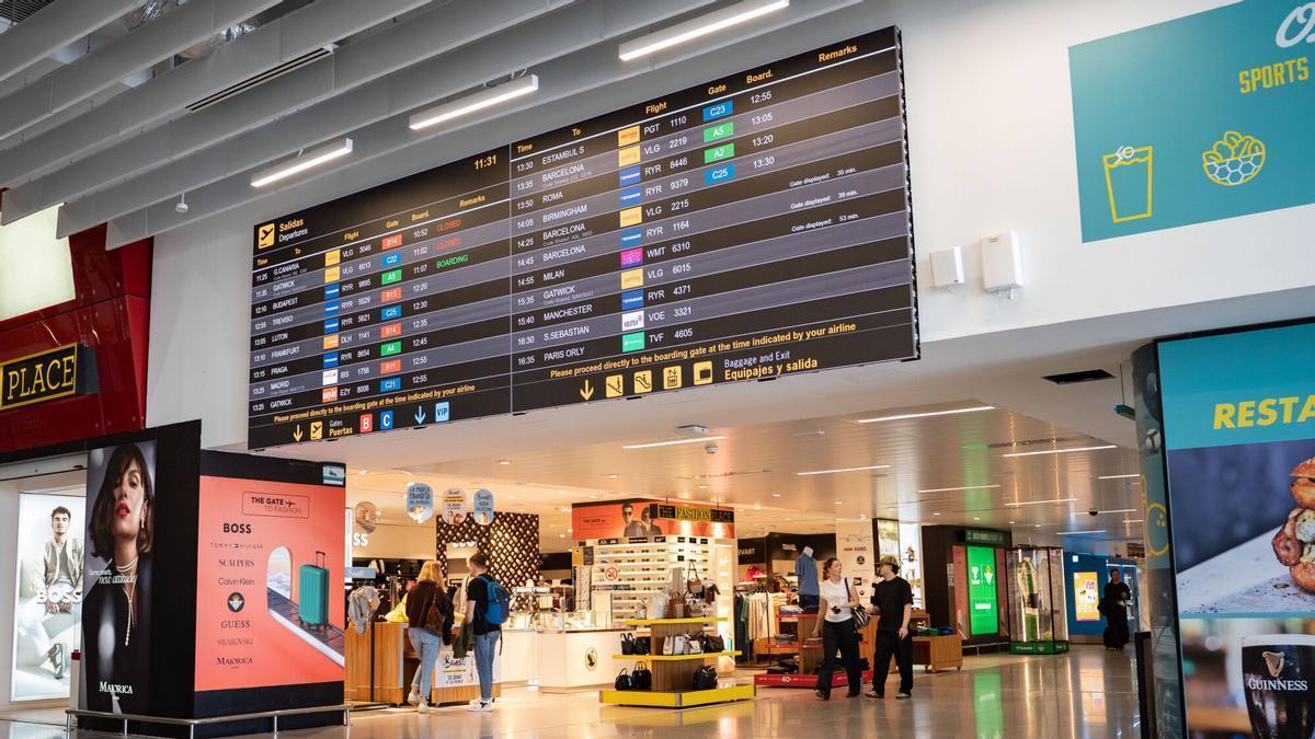 Interior del Aeropuerto de Sevilla