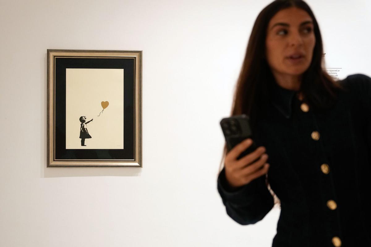 El Museo Moco presenta la exposición 'Banksy. Disrupted Power', que reúne 25 obras, algunas de ellas recientes, del artista británico.