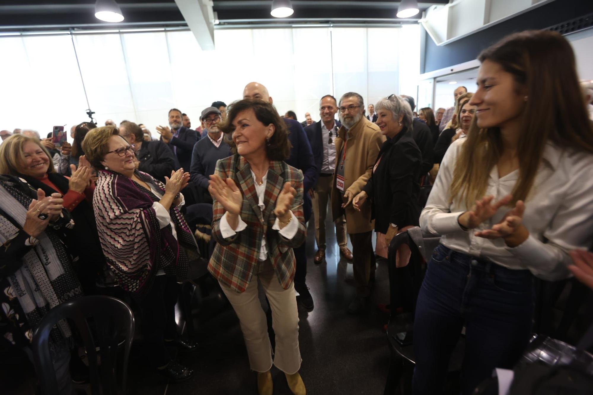 Finaliza foro municipalismo PSOE en Elche con Carmen Calvo