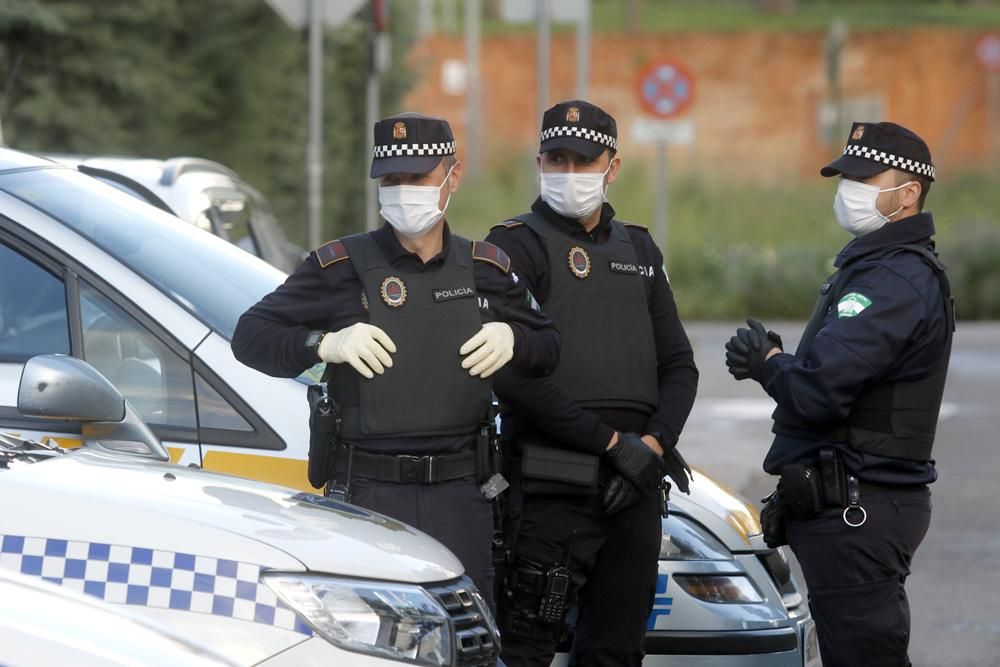 Coronavirus: Aplausos solidarios desde el sector del taxi y de la policía local