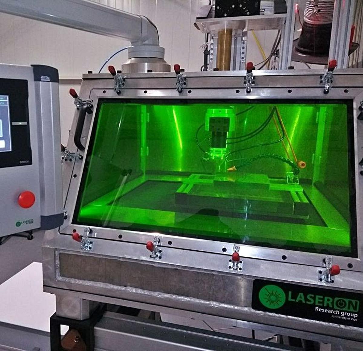 La UVigo patenta un proceso de fabricación 3D de implantes dentales más eficiente
