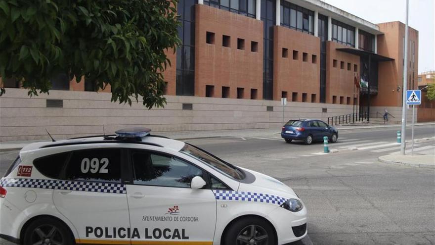 Detenido por causar daños a seis turismos y a un coche policial en Córdoba