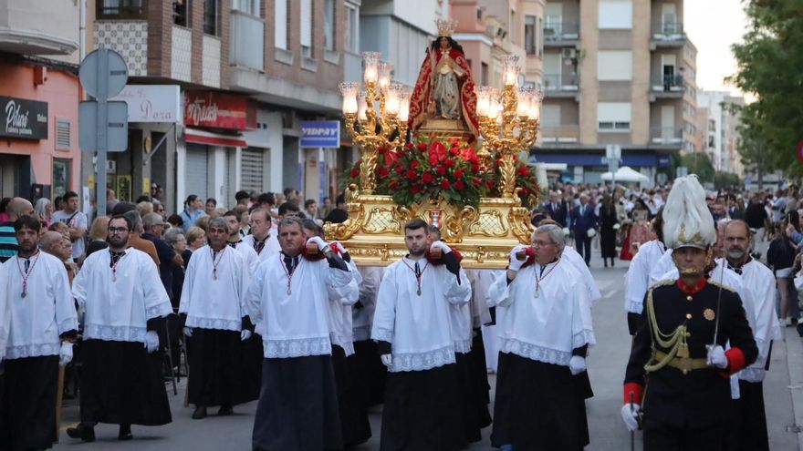 Almassora traslada y ofrenda a su venerada Santa Quitèria en la víspera de su día