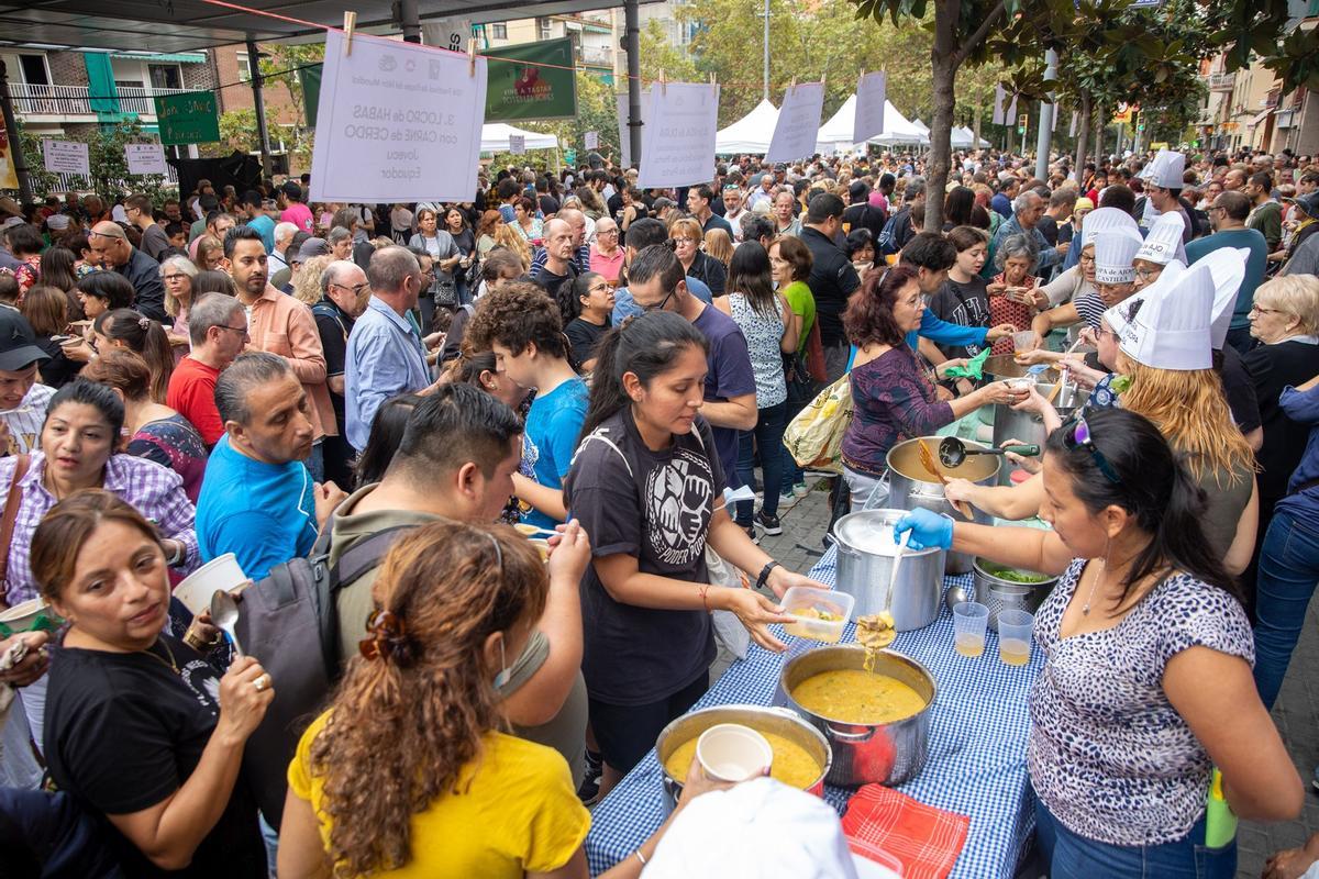 Éxito en la 18ª edición del Festival Sopes del Món, celebrado en la Marquesina de la Via Júlia, Nou Barris.