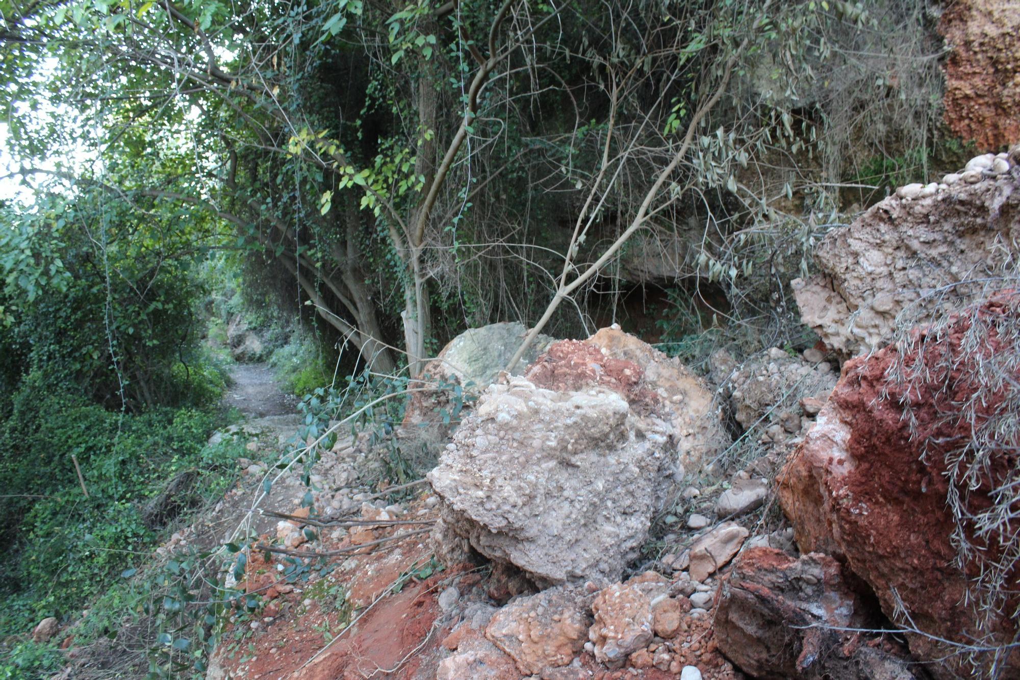 Las precipitaciones registradas a finales de septiembre provocaron un desprendimiento de tierra que obligó a cerrar la ruta botánica de Vila-real.