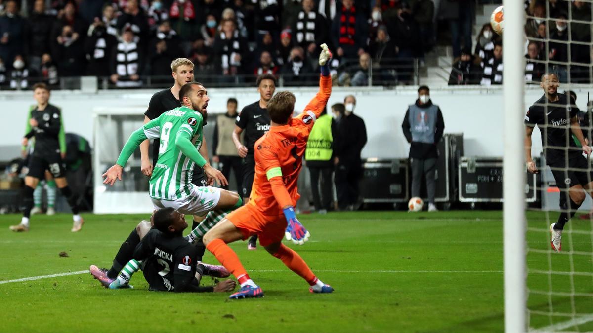 Eintracht de Frankfurt - Real Betis | El gol de Borja Iglesias