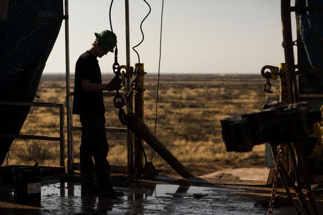 La bolsa española enfila la cota inédita de los 20.000 puntos con el petróleo como árbitro