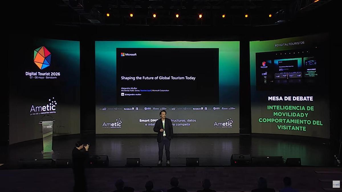 Un momento de la presentación de Alejandro Mullor, de Microsoft, en Benidorm.