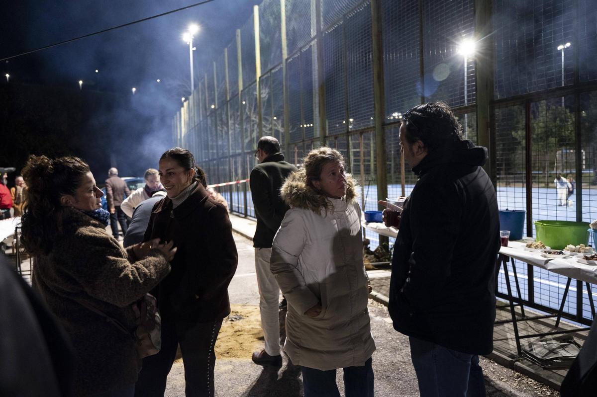 FOTOGALERÍA | Convivencia y migas en la barriada de San Francisco de Cáceres