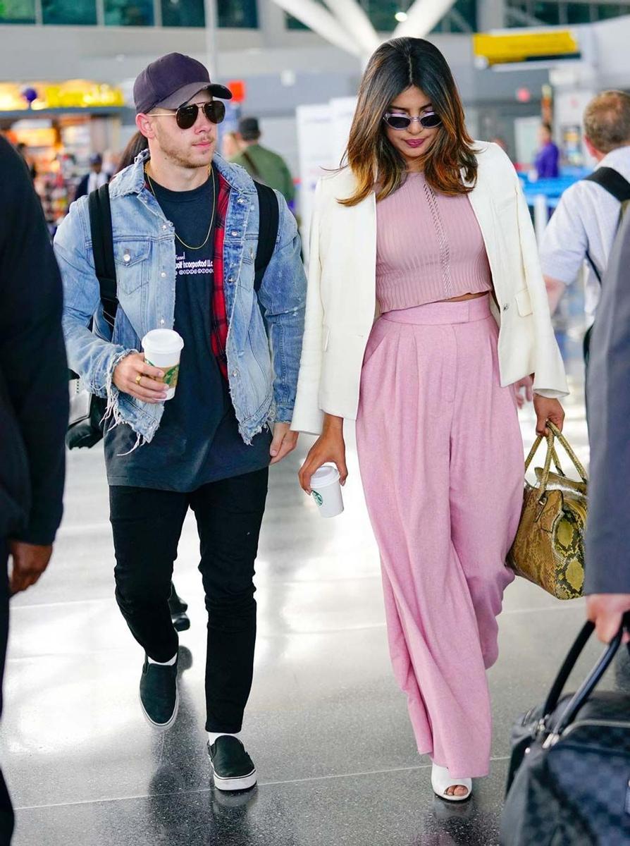 Nick Jonas y Priyanka Chopra, juntos en el aeropuerto