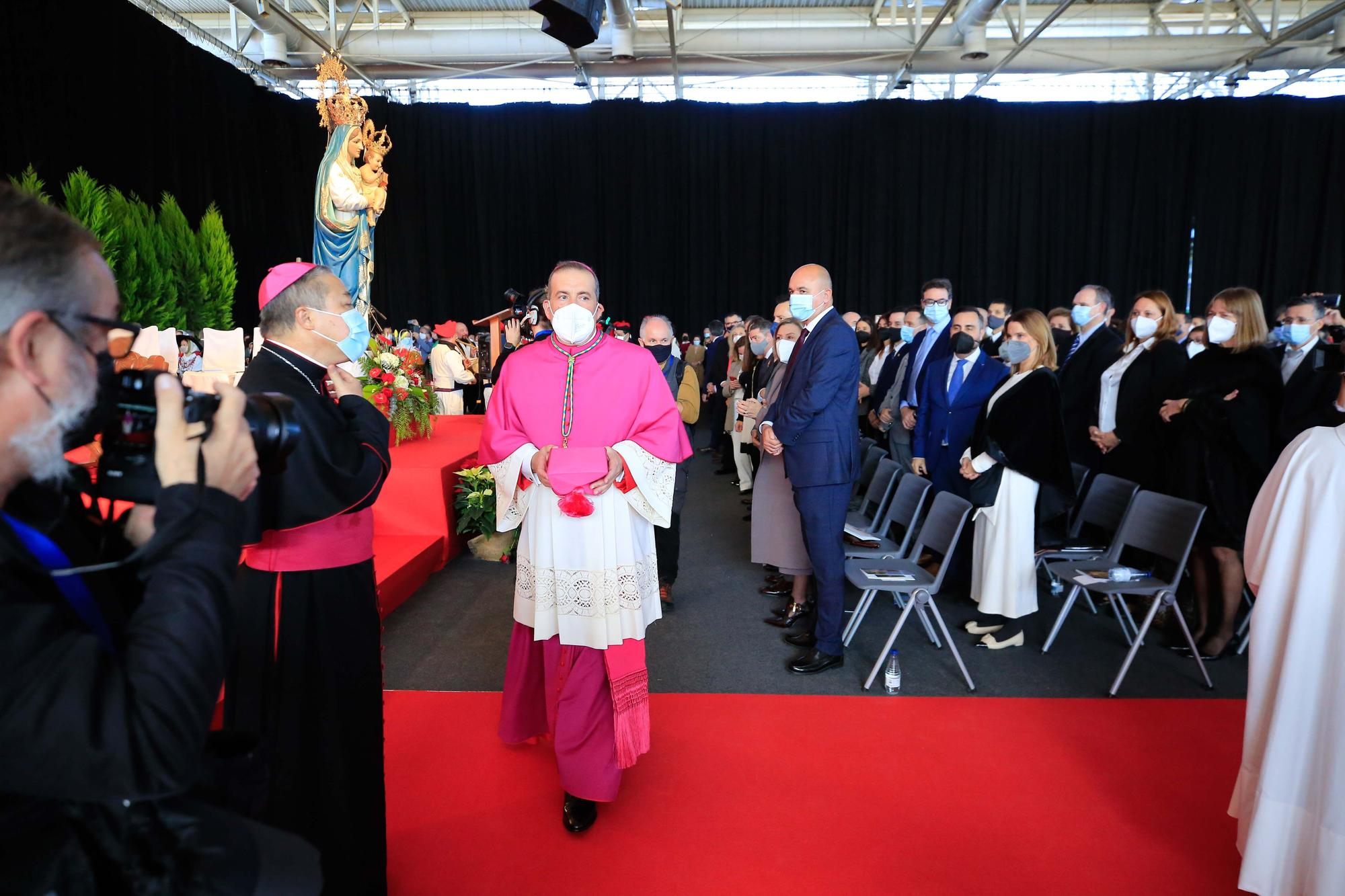 Ordenación del obispo en el Recinto Ferial