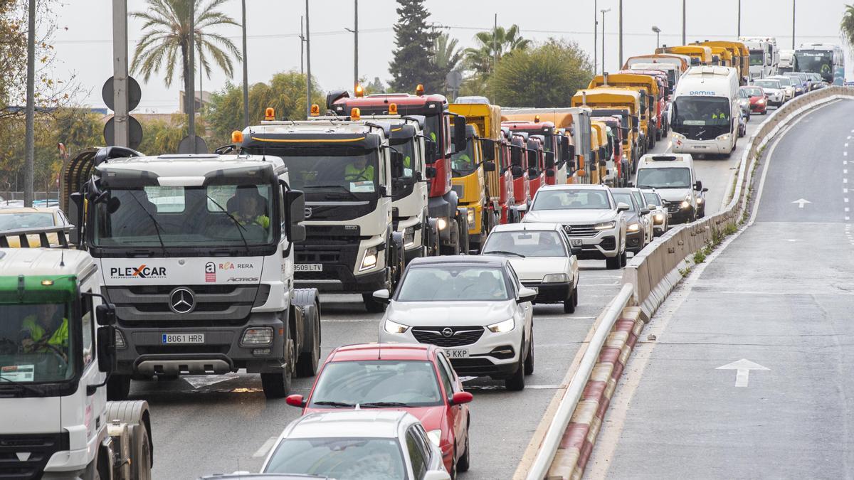 Protesta de transportistas en Murcia.