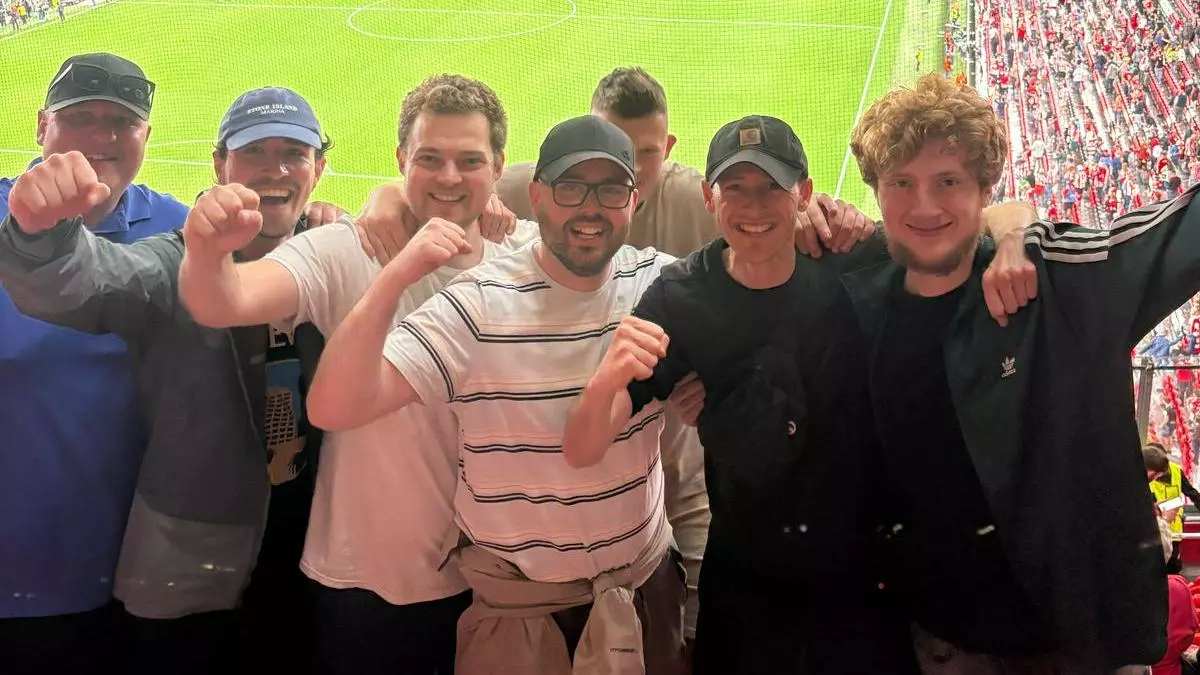 Los aficionados ingleses y una odisea en la final de Bilbao: "Pagu谷 25 libras por una cama y ahora cuesta 400"
