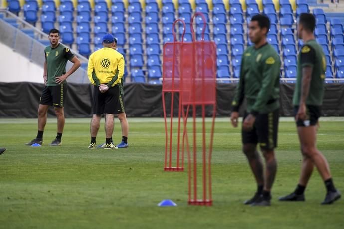 DEPORTES 05-03-19  LAS PALMAS DE GRAN CANARIA.  Primer entrenamiento de Pepe Mel. FOTOS: JUAN CASTRO