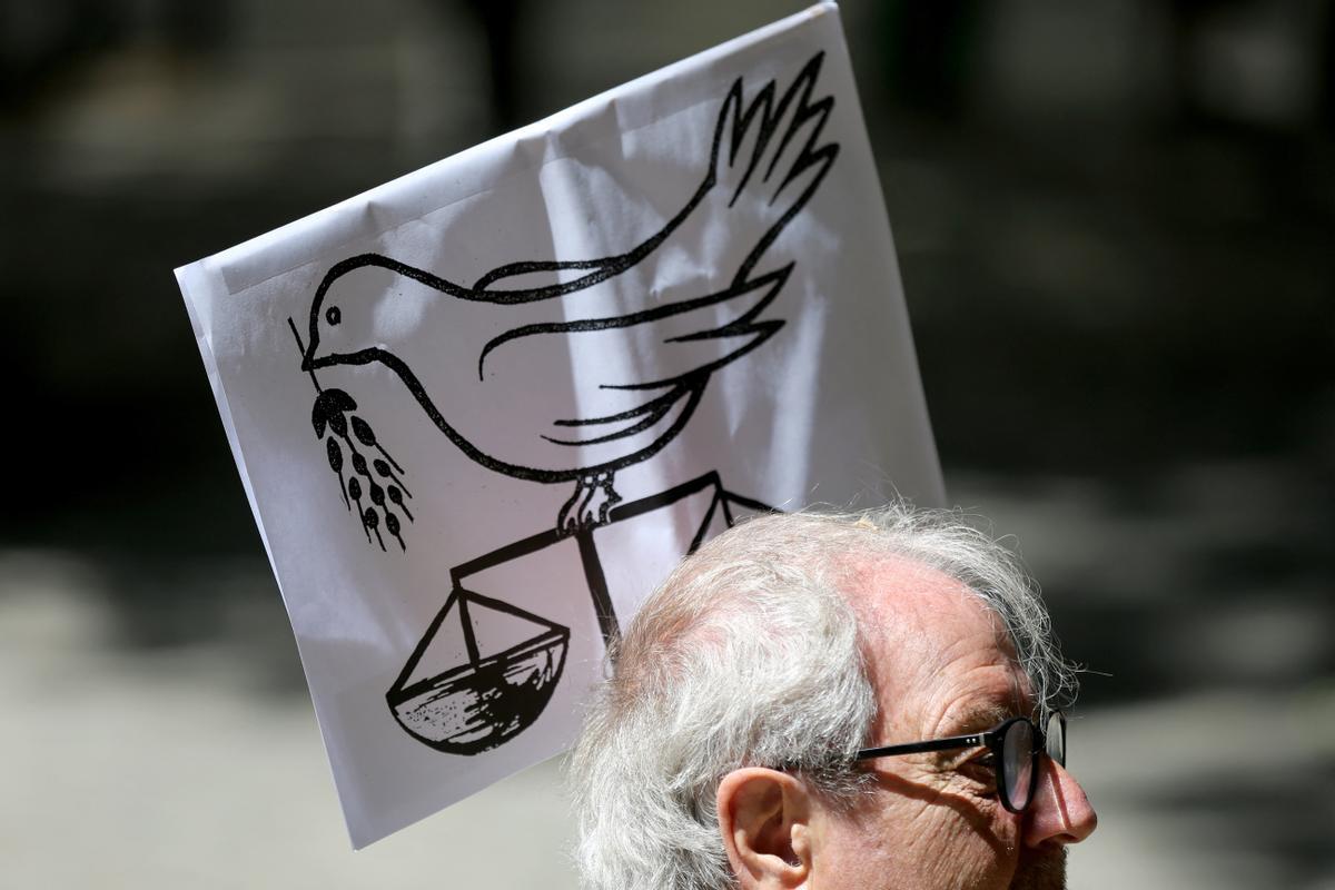 Varios miles de personas protestan contra la OTAN en Madrid