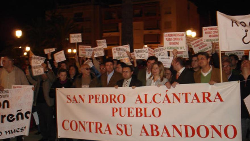 Protesta. Heredia y Radío acompañaron a los manifestantes.
