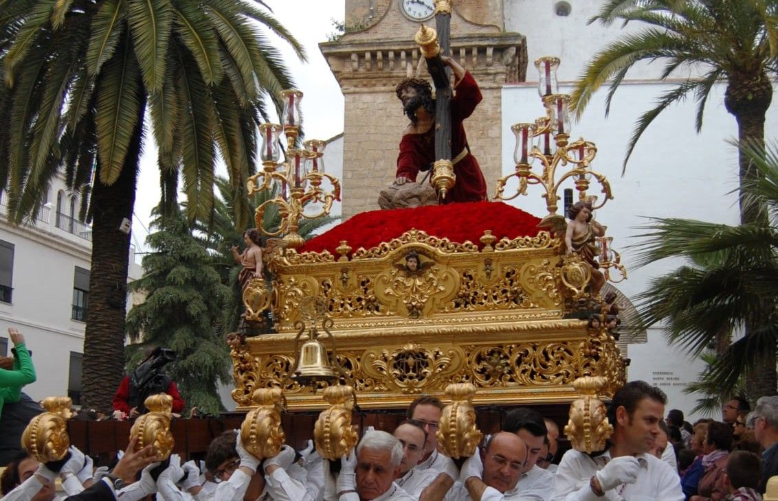 Jesús Caído tiñe de rojo la mañana del Jueves Santo.