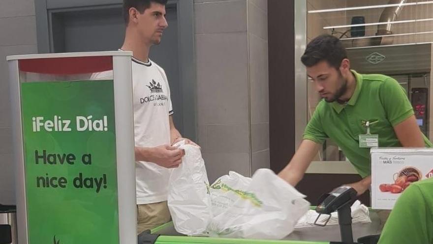 Courtois, de vacaciones en Canarias